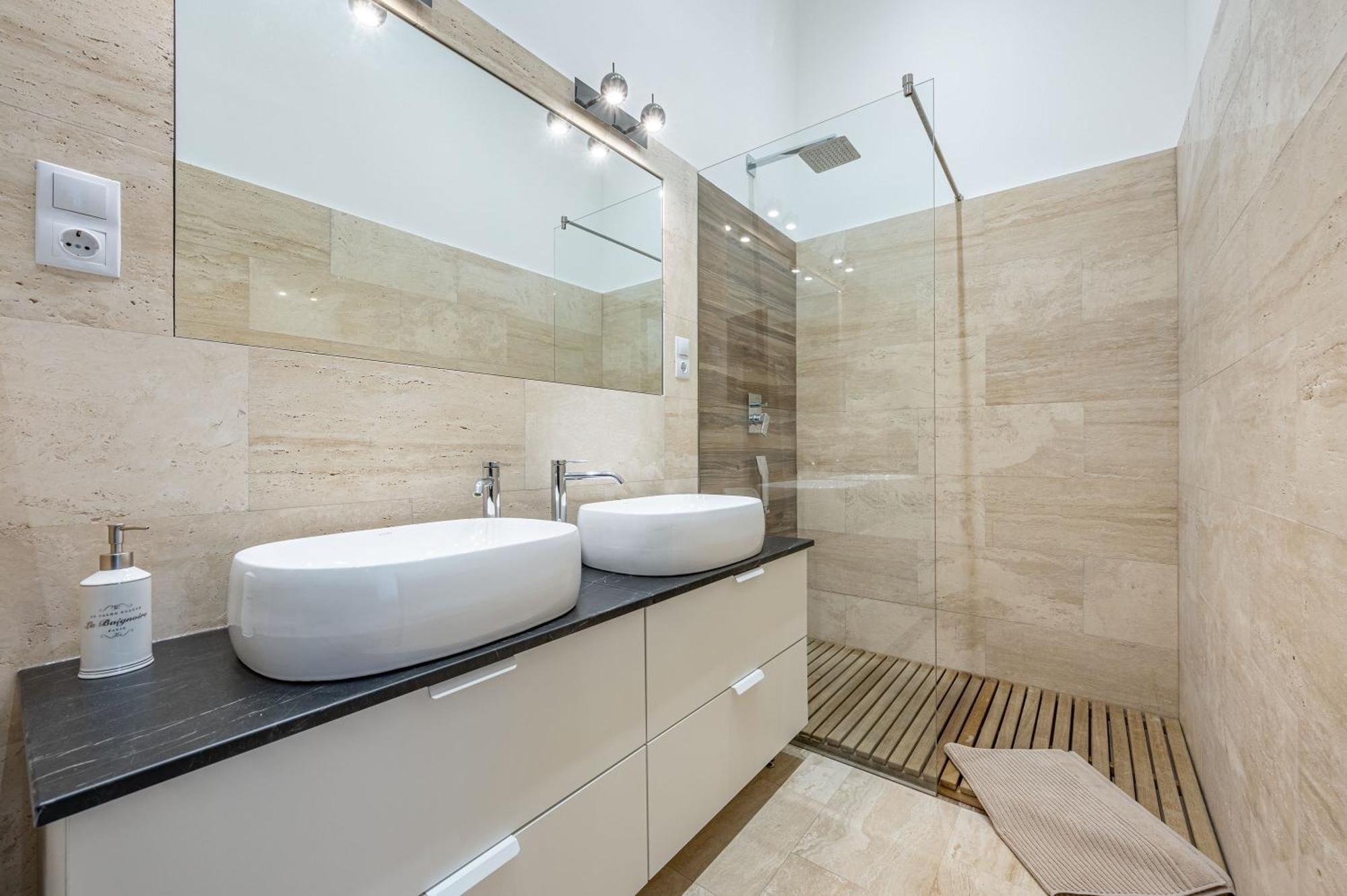 Elizabeth Apartment Deluxe บูดาเปสต์ ภายนอก รูปภาพ